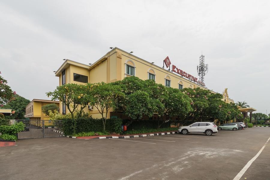 Reddoorz Plus Near Dunia Fantasi Ancol Hotel Jakarta Exterior photo