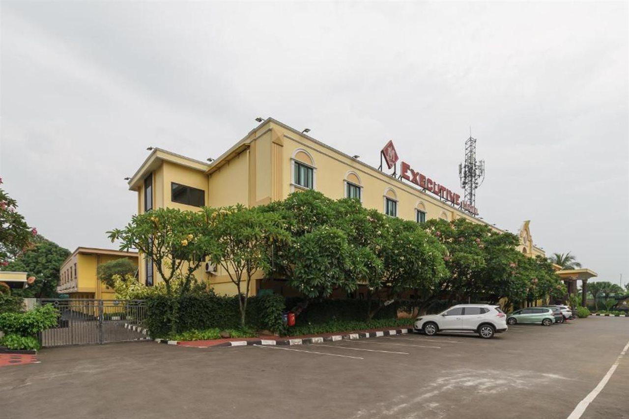 Reddoorz Plus Near Dunia Fantasi Ancol Hotel Jakarta Exterior photo